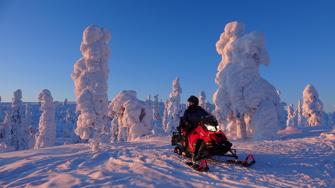 Yllaes Lake Hotel Ylläsjärvi Екстериор снимка